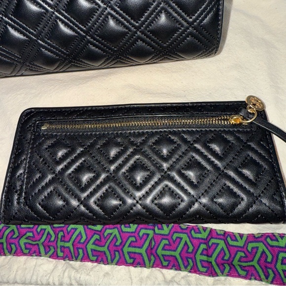 Tory Burch Black Quilted Shoulder Bag & Tory Burch Fleming Slim Wallet - Picture 12 of 16